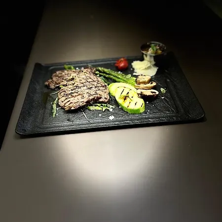 Vega Restaurant & 4*