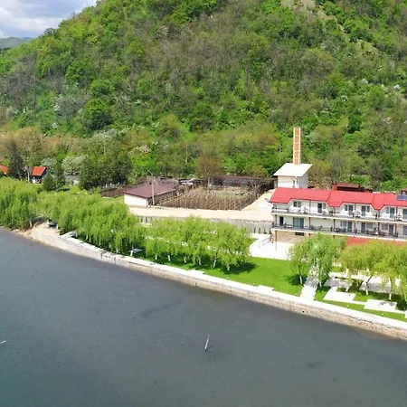 Vega Restaurant & 4* Orşova