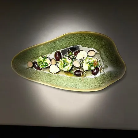 Vega Restaurant & 4*