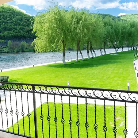 Vega Restaurant & Orşova