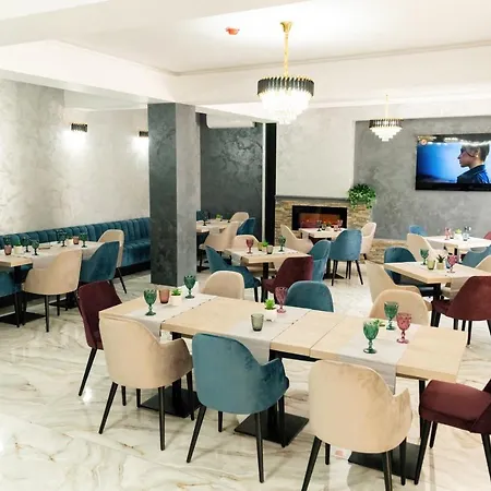 Vega Restaurant & 4*