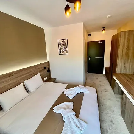 Vega Restaurant & 4* Orşova